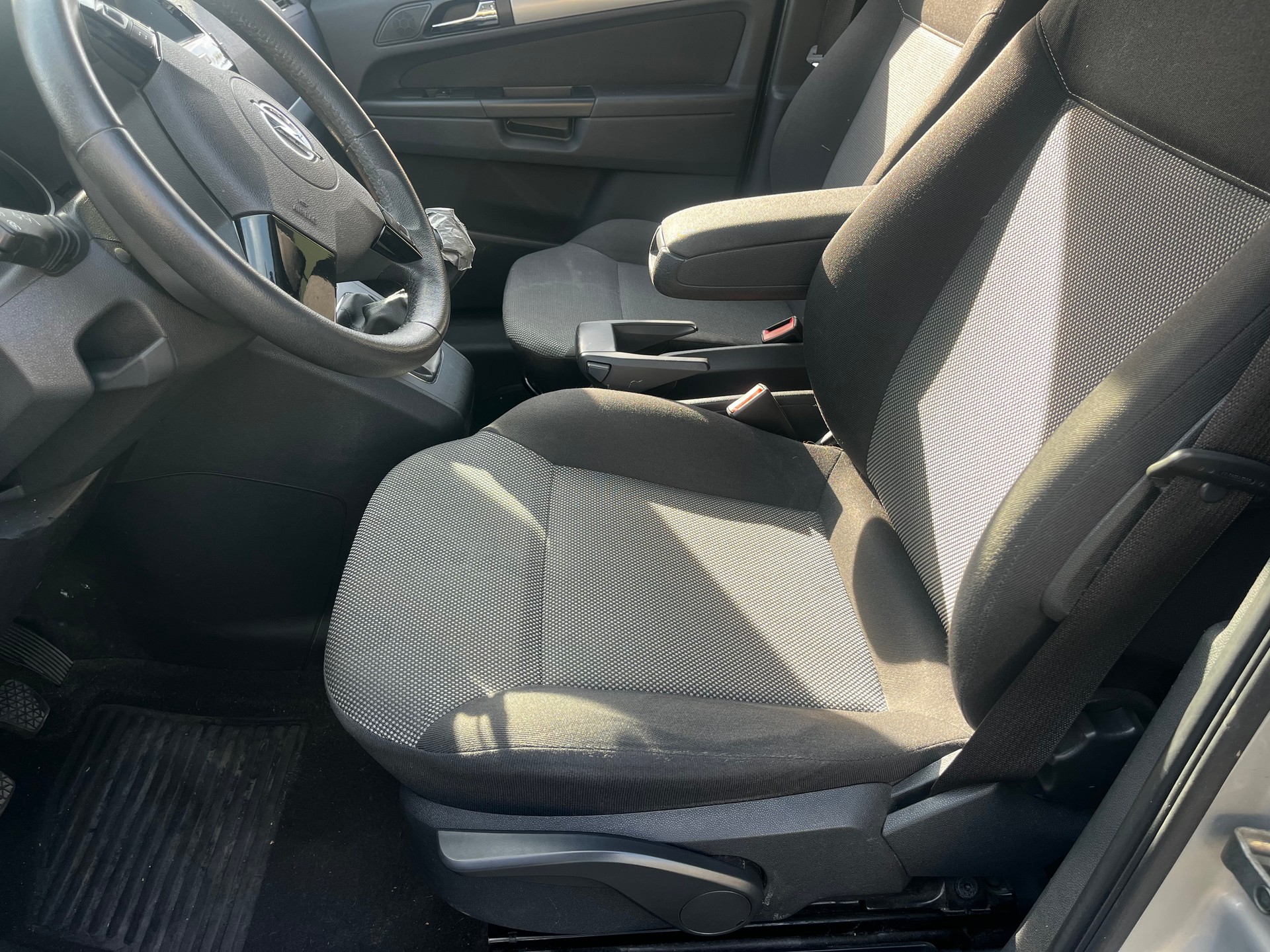OPEL Zafira 1.8i 16V-image-10