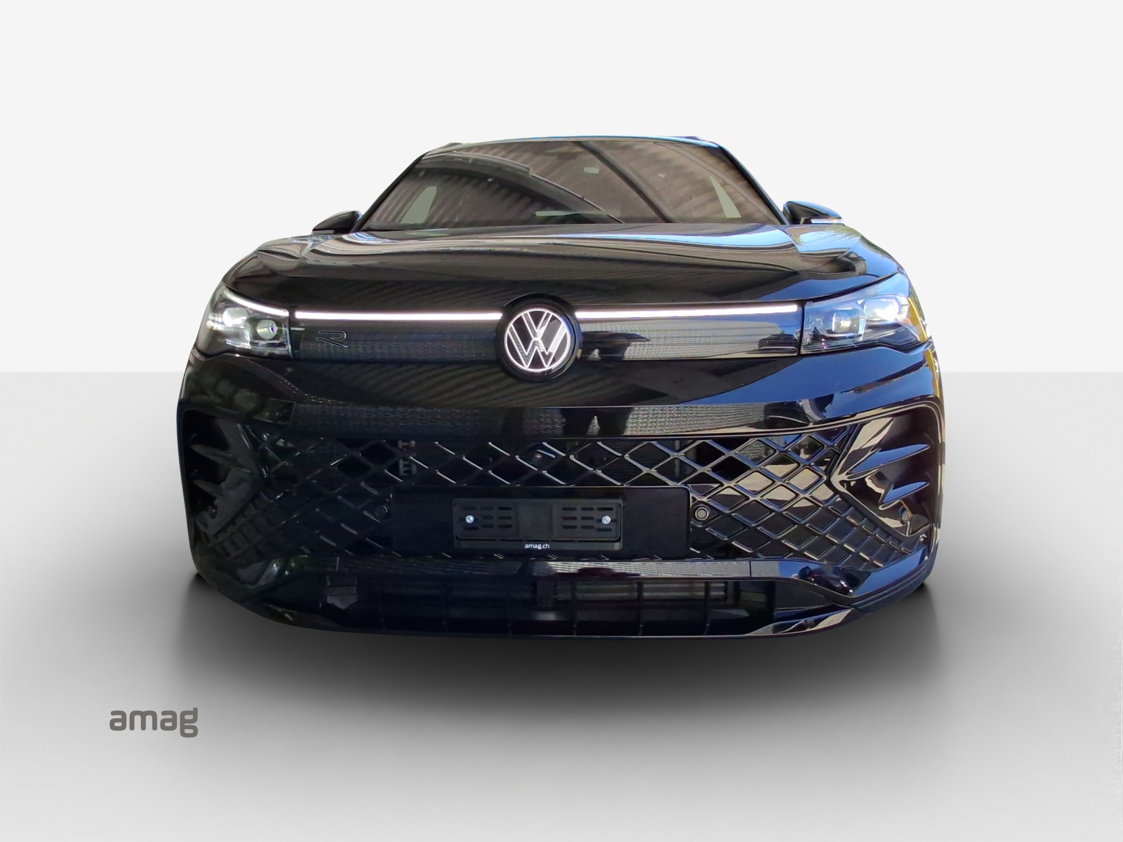 VW Tiguan 2.0 TSI DSG R-Line Plus 4Motion-image-6