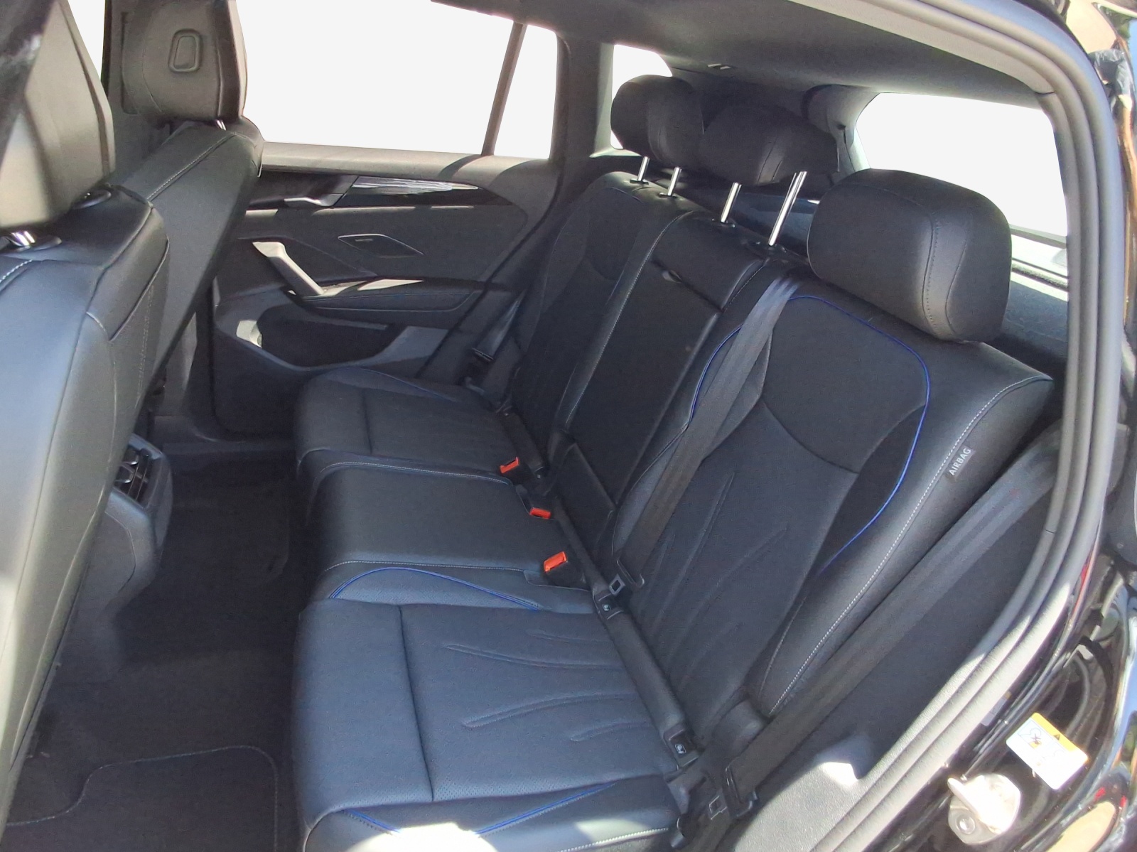 VW Tiguan 2.0 TSI DSG R-Line Plus 4Motion-image-11