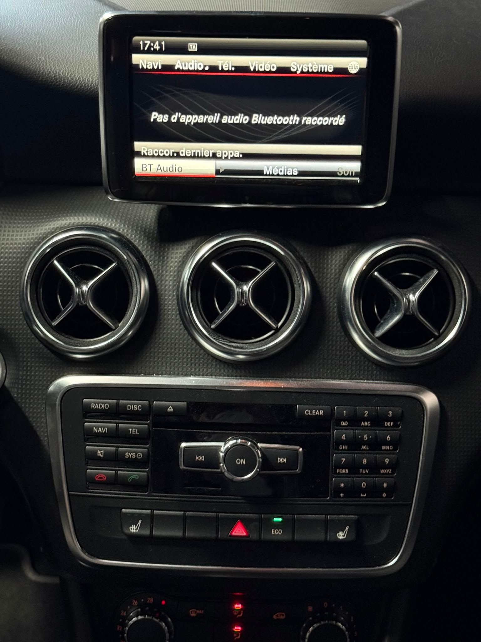 MERCEDES-BENZ A 180-image-13