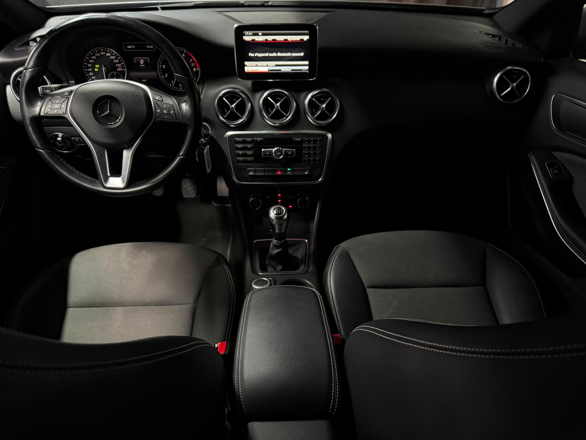 MERCEDES-BENZ A 180-image-12
