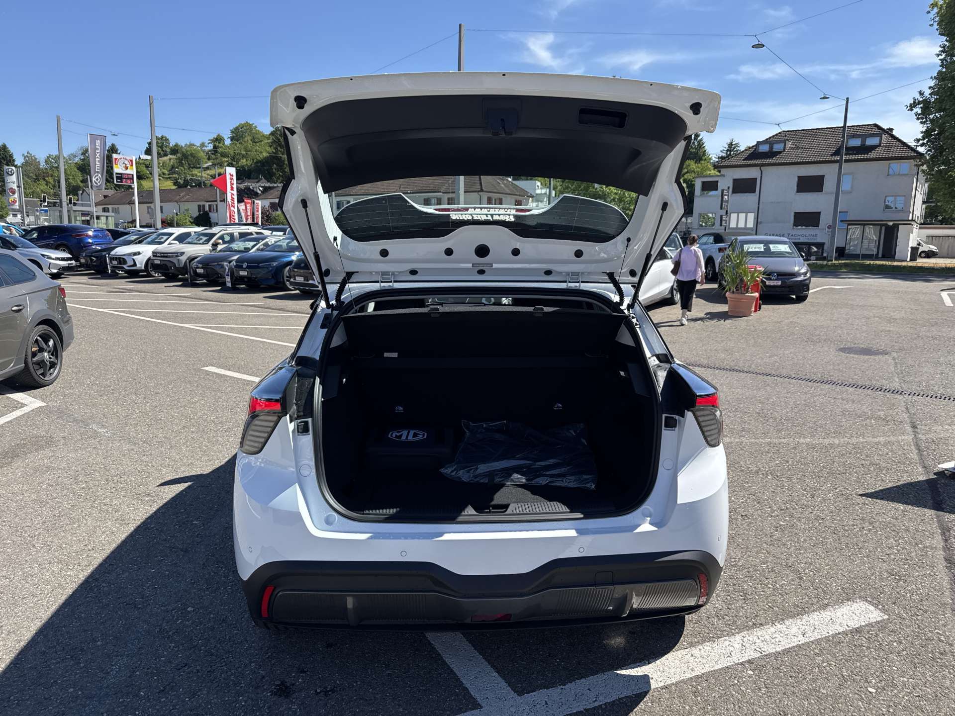 MG 4 EV 64kWh Premium Facelift Automat-image-7