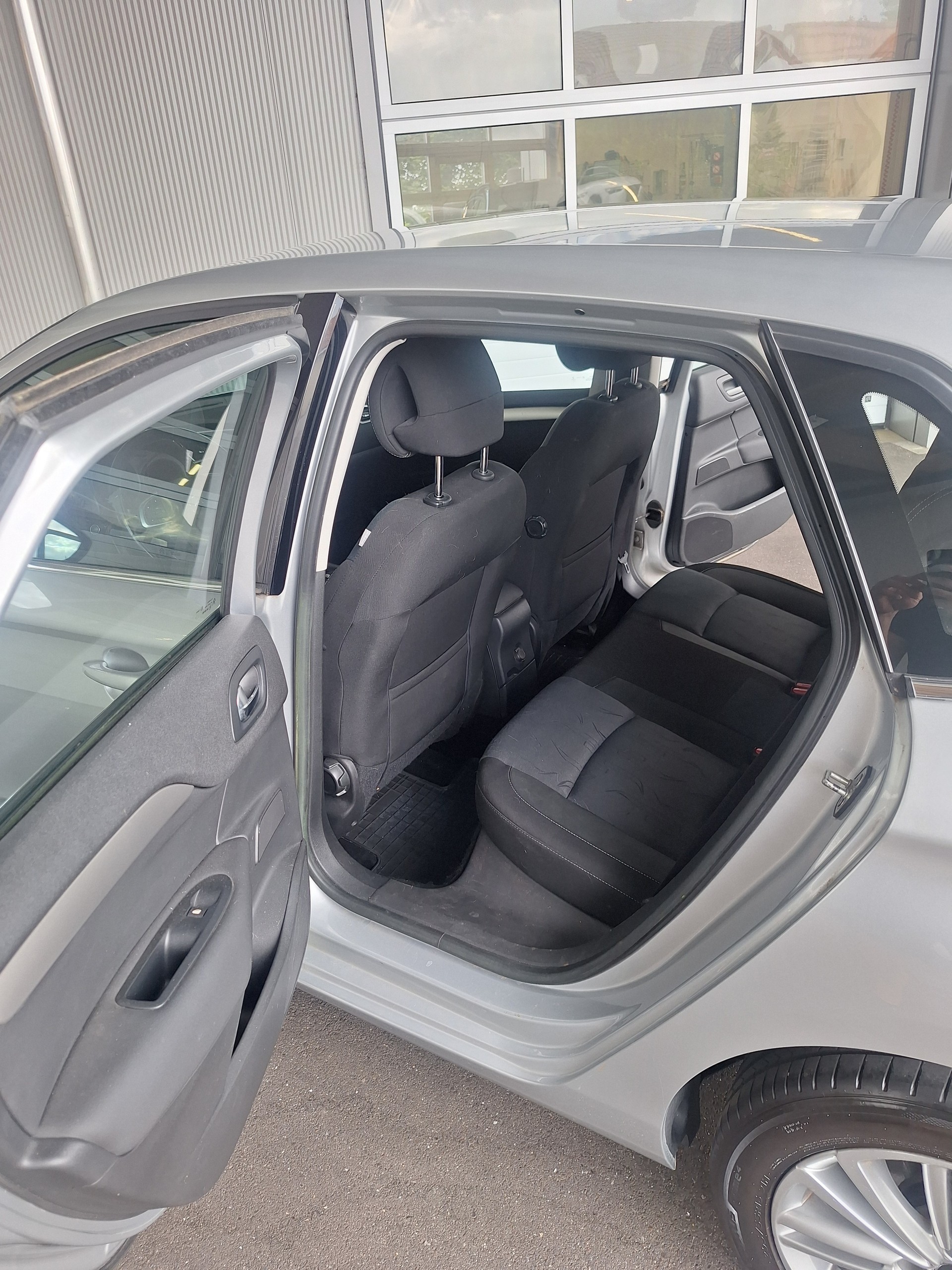 CITROEN C4 1.6 e-HDi Rossignol EGS6-image-8