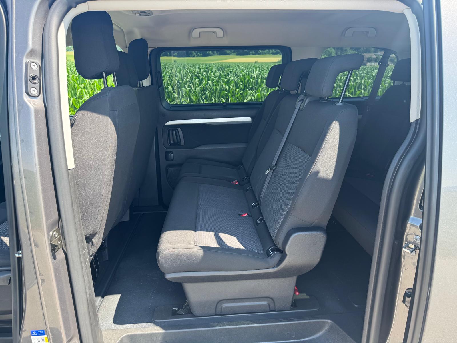 PEUGEOT Traveller 2.0 BlueHDi Business Standard EAT8 9 Plätzer-image-7