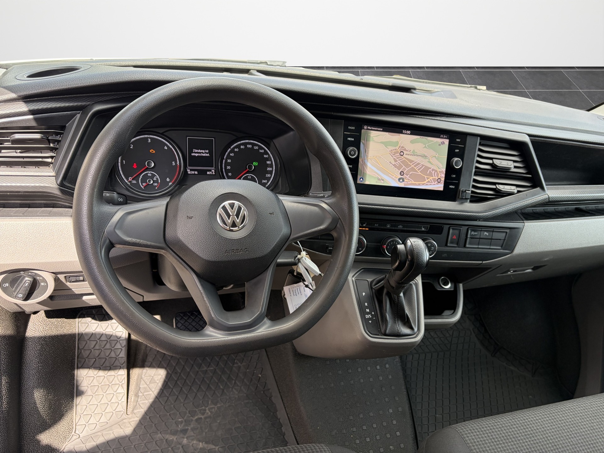 VW T6.1 2.0 TDI 4Motion DSG-image-9