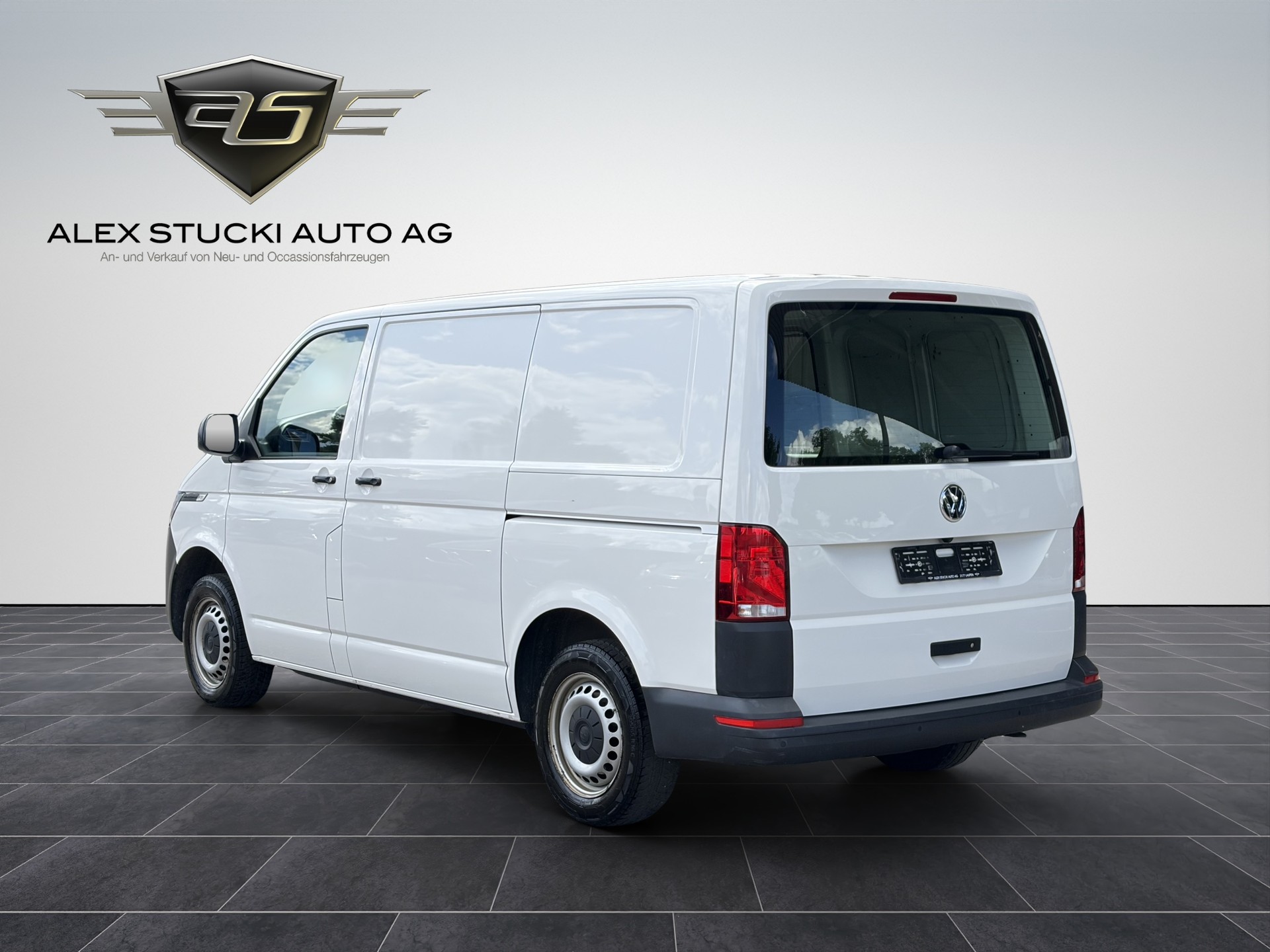 VW T6.1 2.0 TDI 4Motion DSG-image-5
