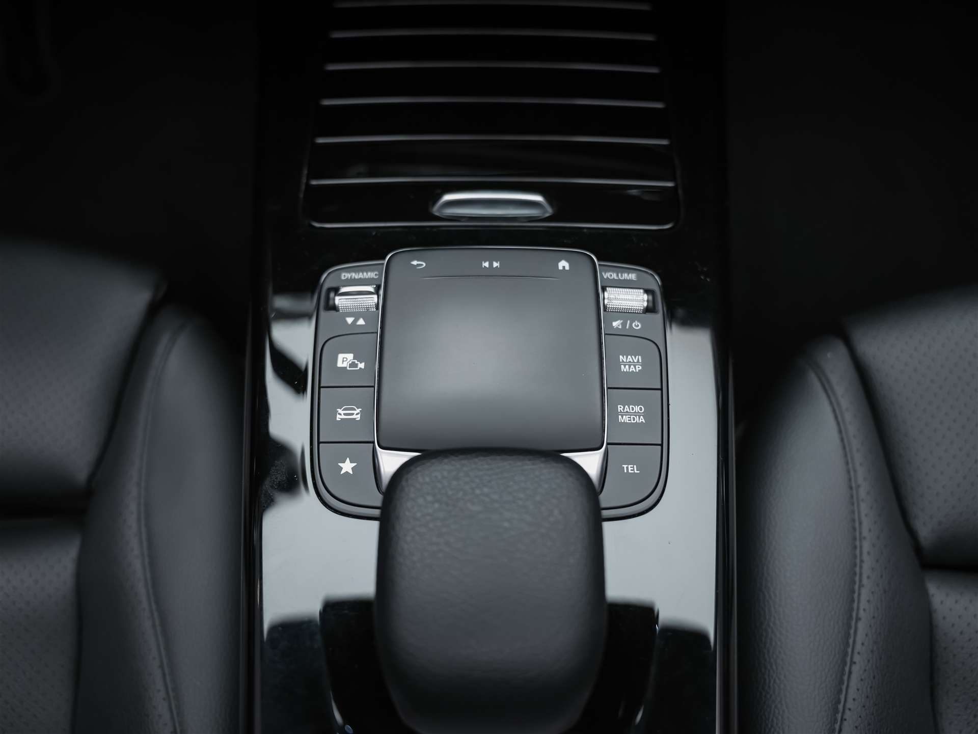 MERCEDES-BENZ CLA 250 Progressive 7G-DCT *Massage*Sitzlüftung*Panorama*Head-Up*AMG Felgen*-image-21