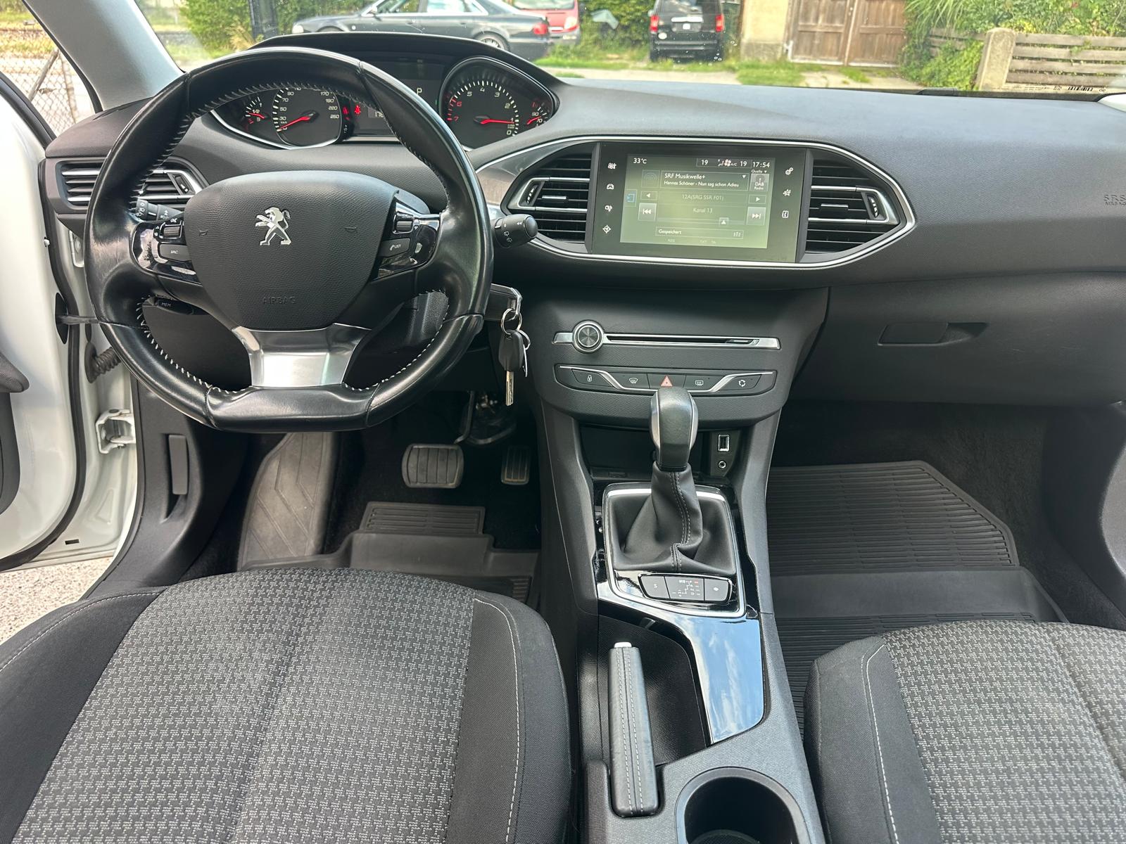 PEUGEOT 308 SW 1.2 THP Allure Automatic-image-7