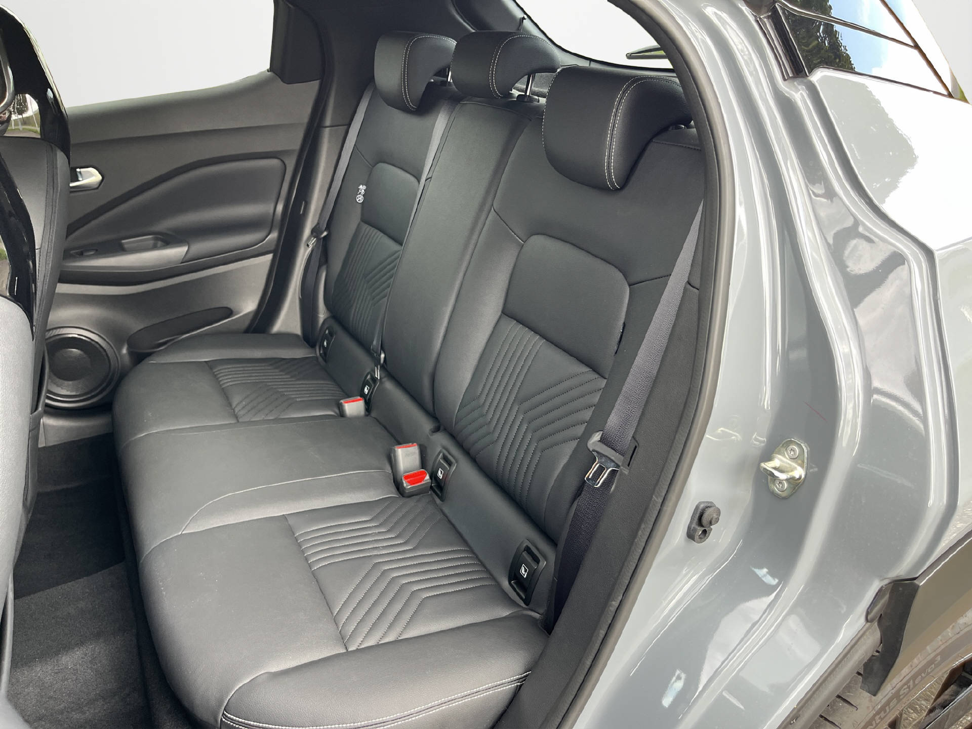 NISSAN Juke 1.0 DIG-T Tekna-image-12