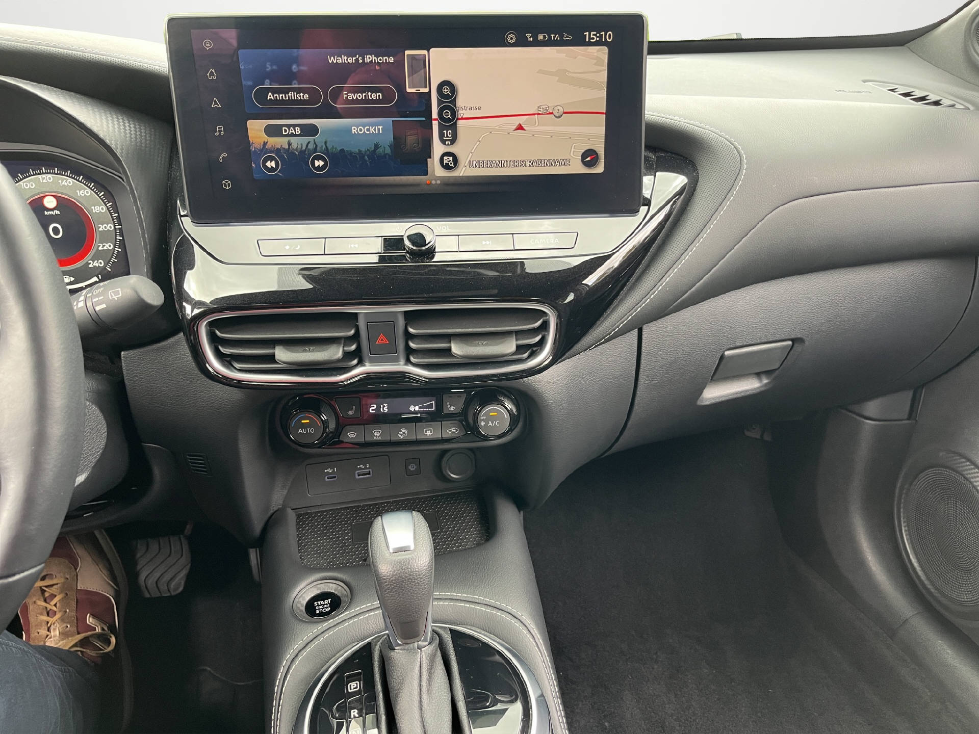 NISSAN Juke 1.0 DIG-T Tekna-image-11