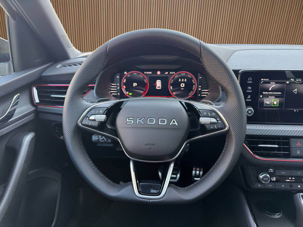 SKODA Kamiq 1.5 TSI Monte Carlo DSG-image-14
