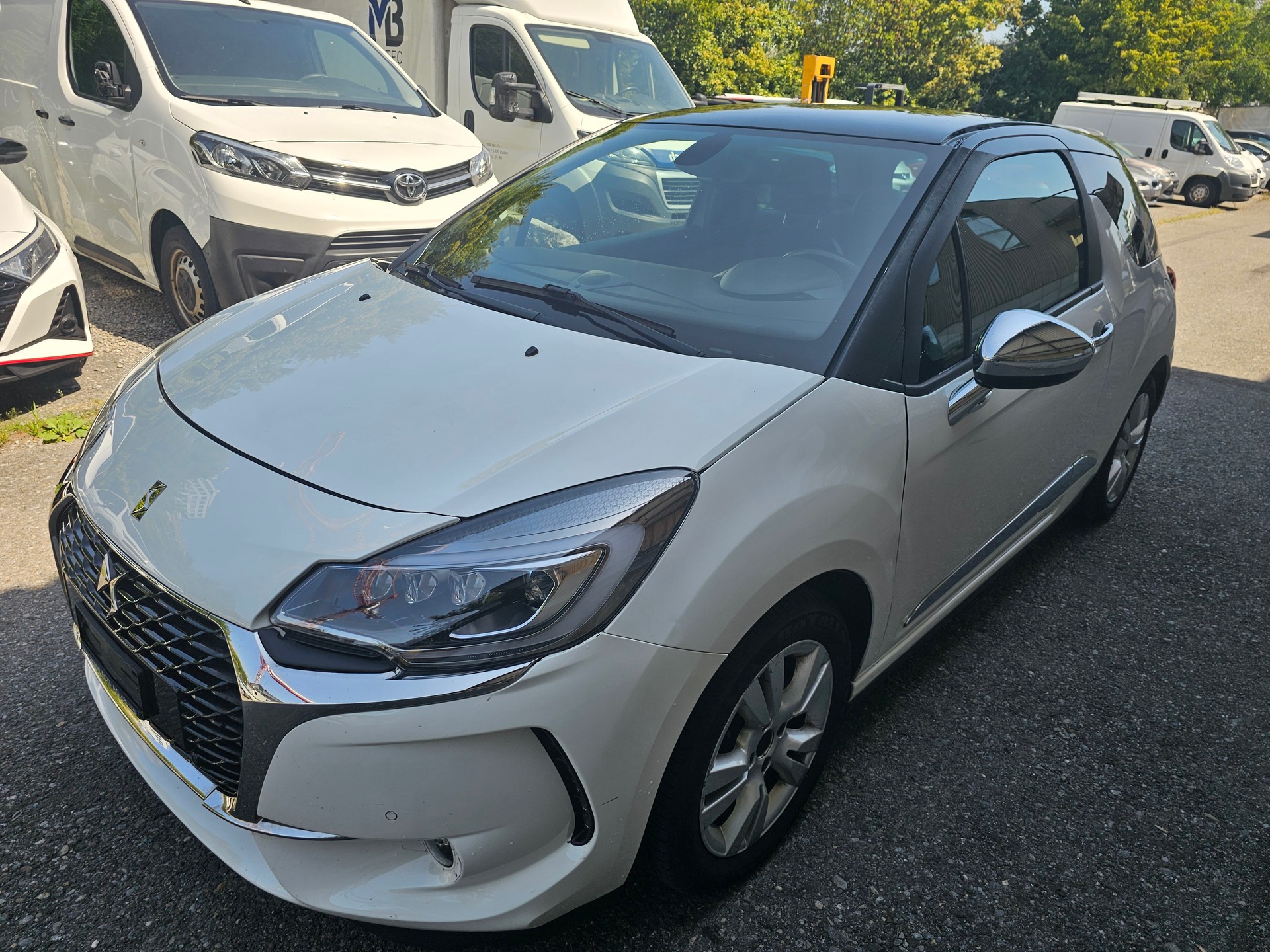 DS AUTOMOBILES DS 3 1.2 PureTech SO Chic EAT-image-0