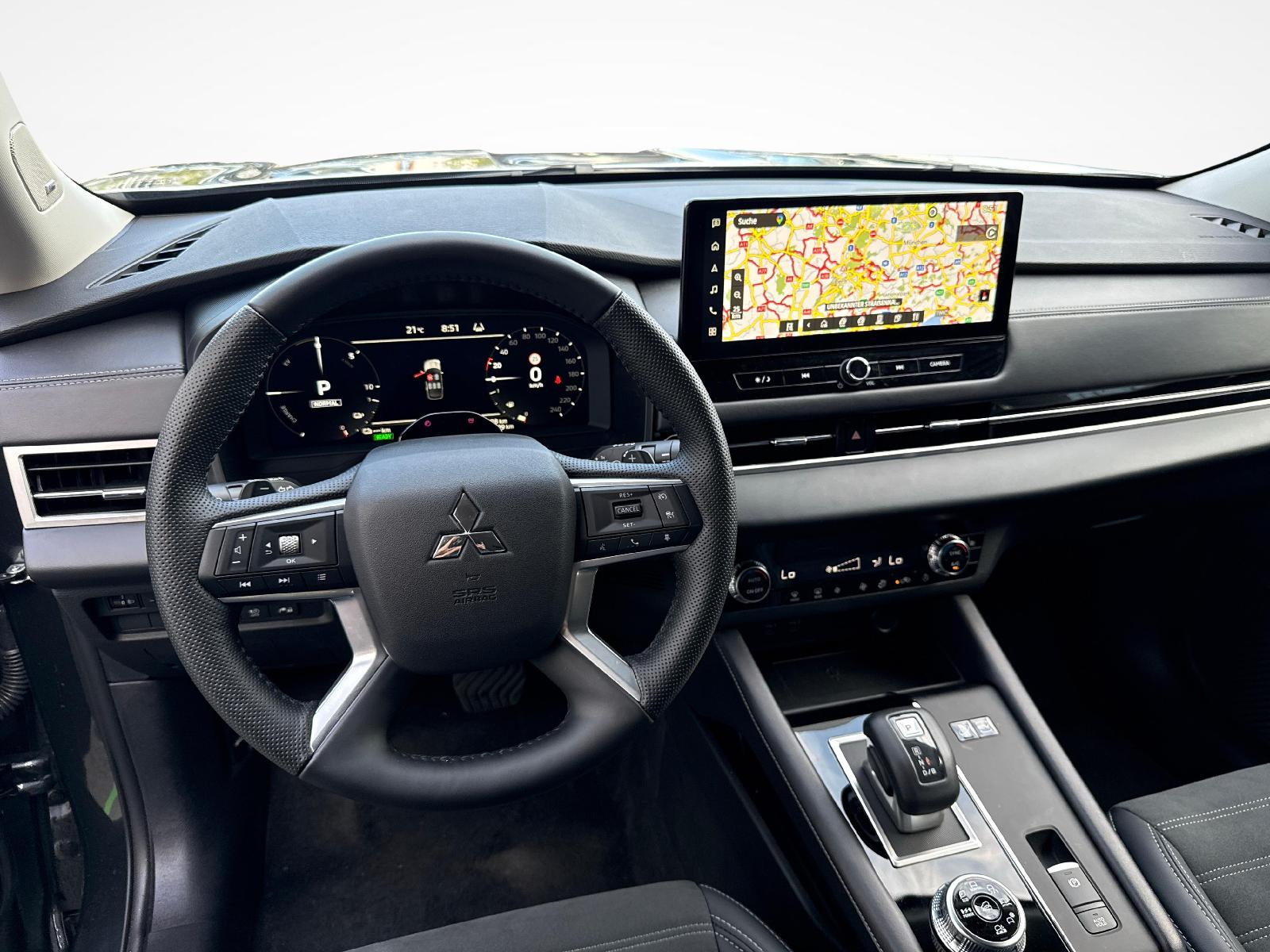 MITSUBISHI Outlander 2.4 PHEV Invite 4x4-image-14