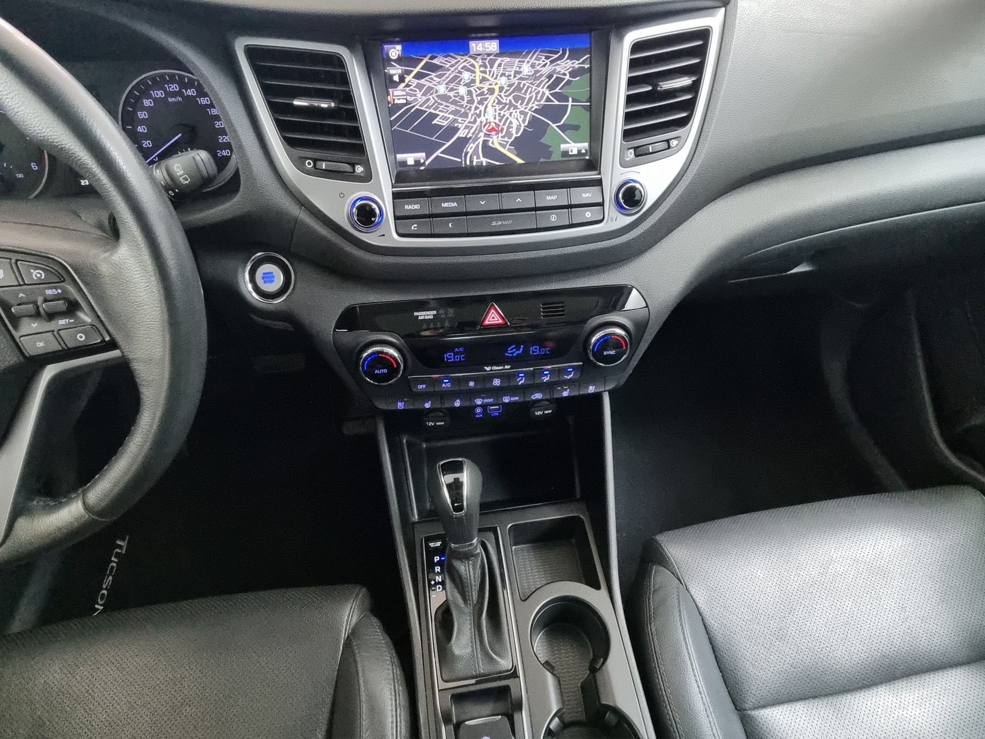 HYUNDAI Tucson 2.0 CRDI Vertex4WD-image-9