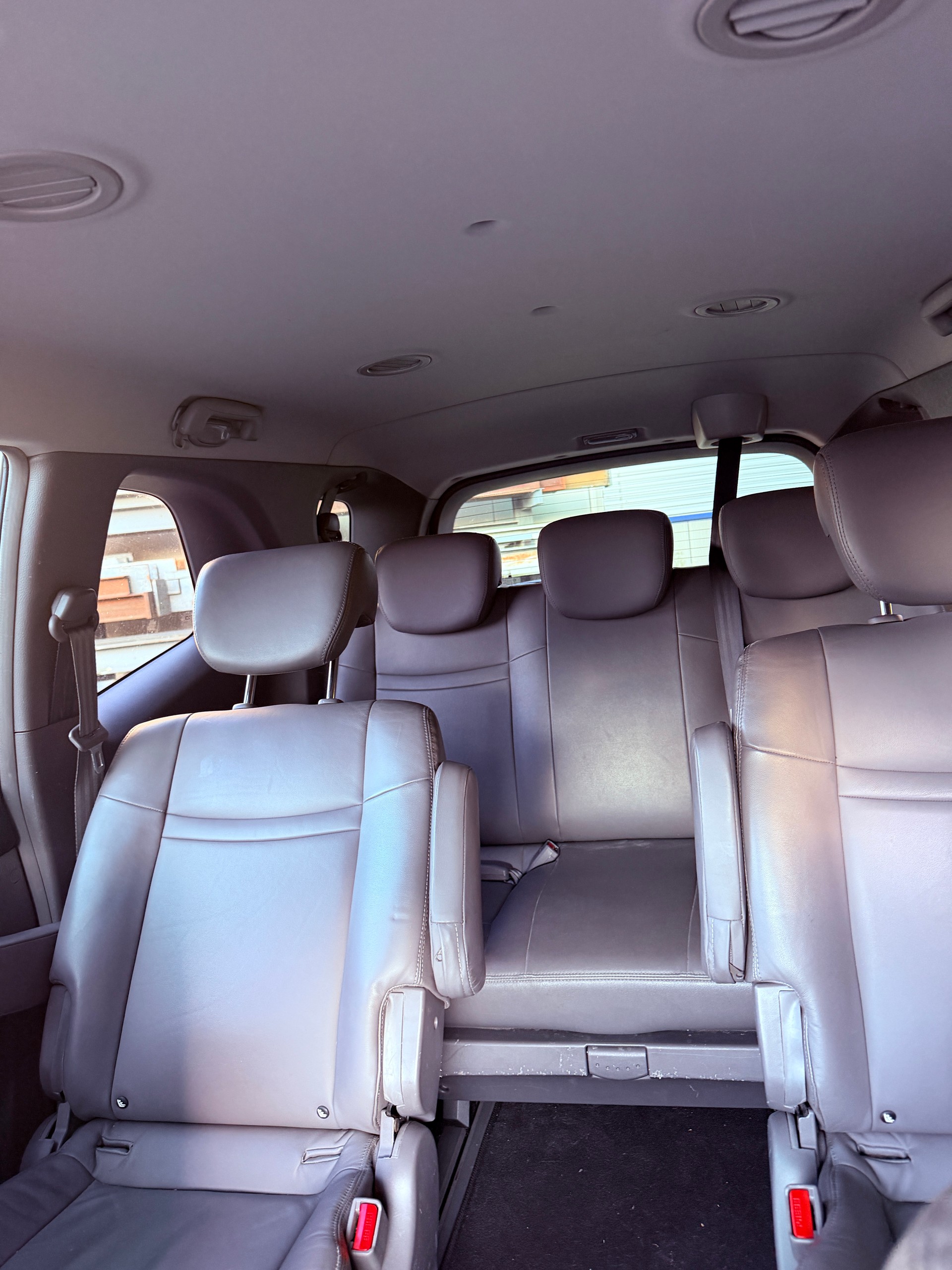 KGM-SsangYong Rodius SV200 e-XDi Sapphire 4WD E-Tronic-image-13