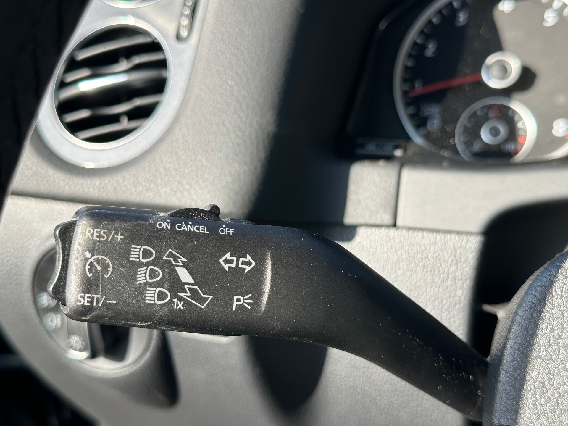 VW Tiguan 2.0 TSI Design 4Motion DSG-image-20