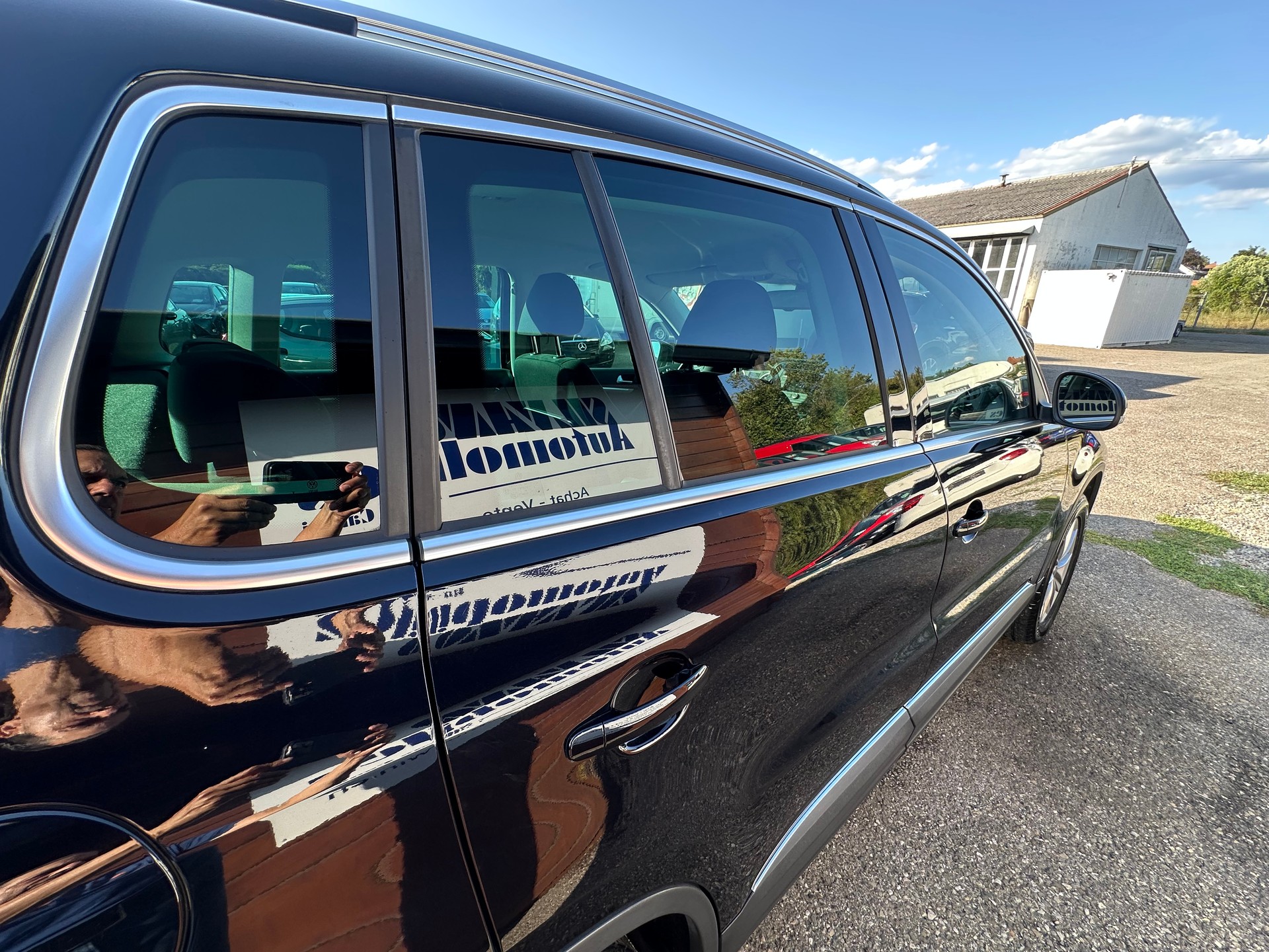 VW Tiguan 2.0 TSI Design 4Motion DSG-image-27