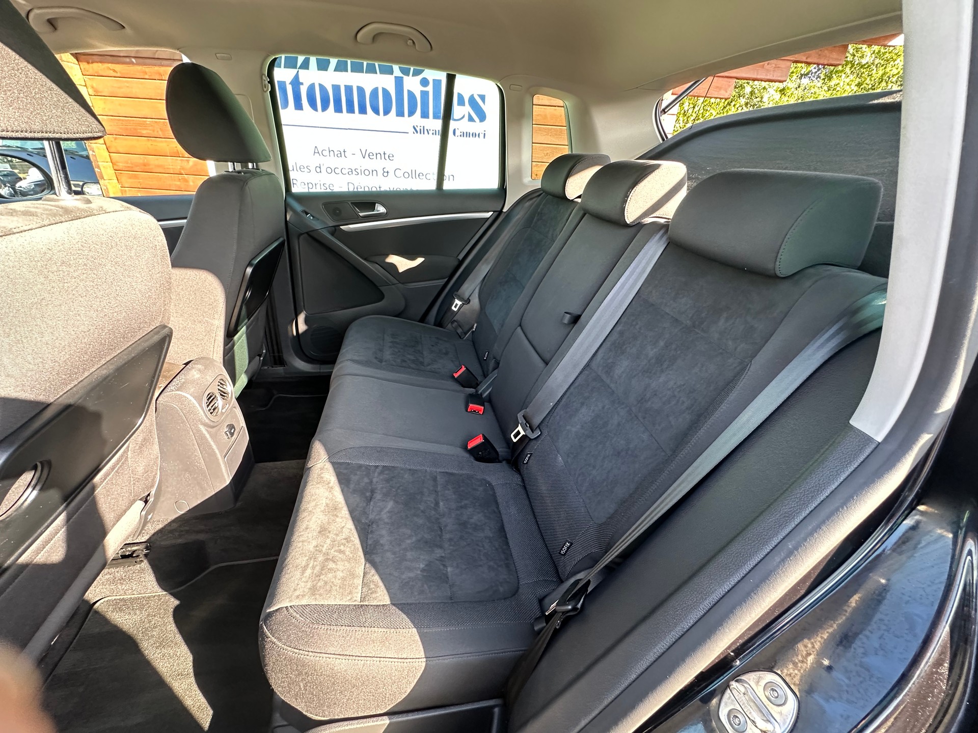 VW Tiguan 2.0 TSI Design 4Motion DSG-image-11