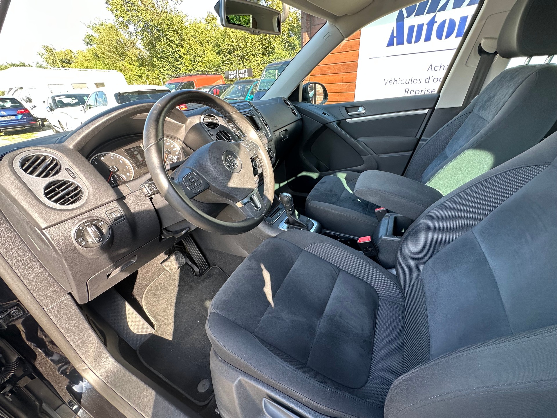 VW Tiguan 2.0 TSI Design 4Motion DSG-image-13