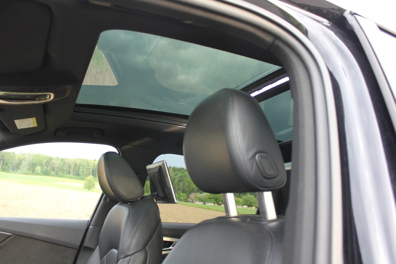 AUDI SQ7 4.0 TDI quattro tiptronic-image-11