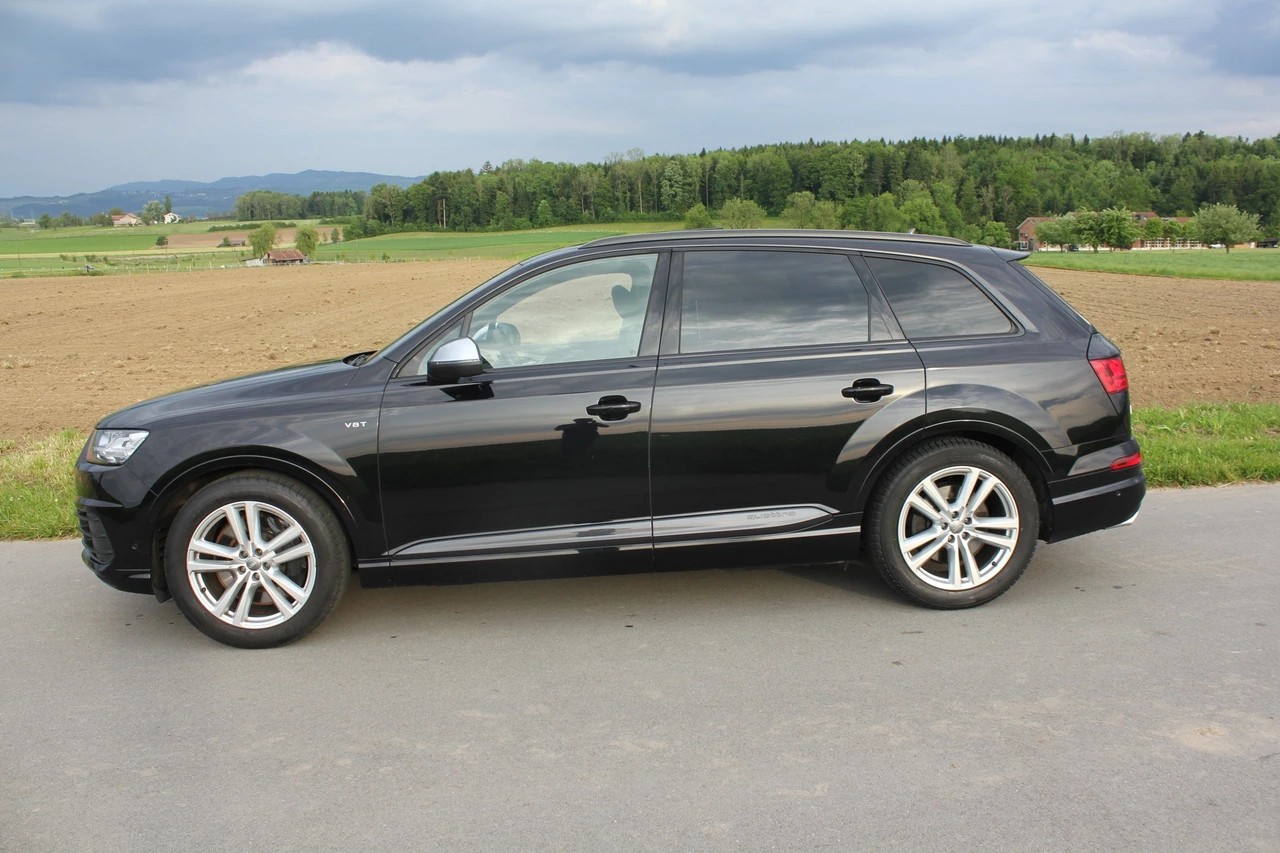 AUDI SQ7 4.0 TDI quattro tiptronic-image-3