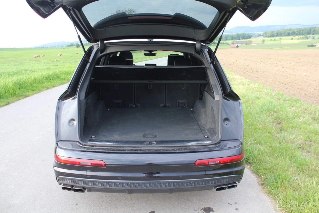 AUDI SQ7 4.0 TDI quattro tiptronic-image-4