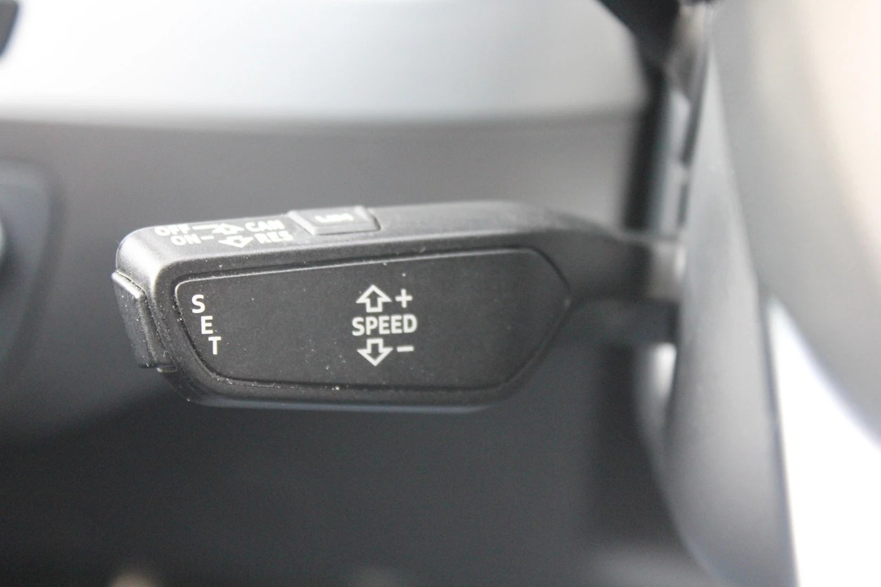 AUDI SQ7 4.0 TDI quattro tiptronic-image-10
