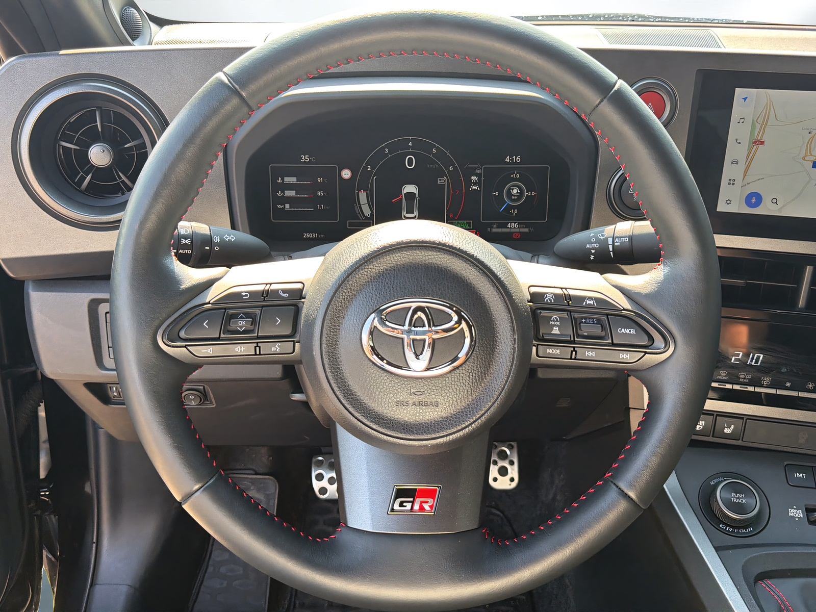 TOYOTA Yaris 1.6 GR Sport-image-6