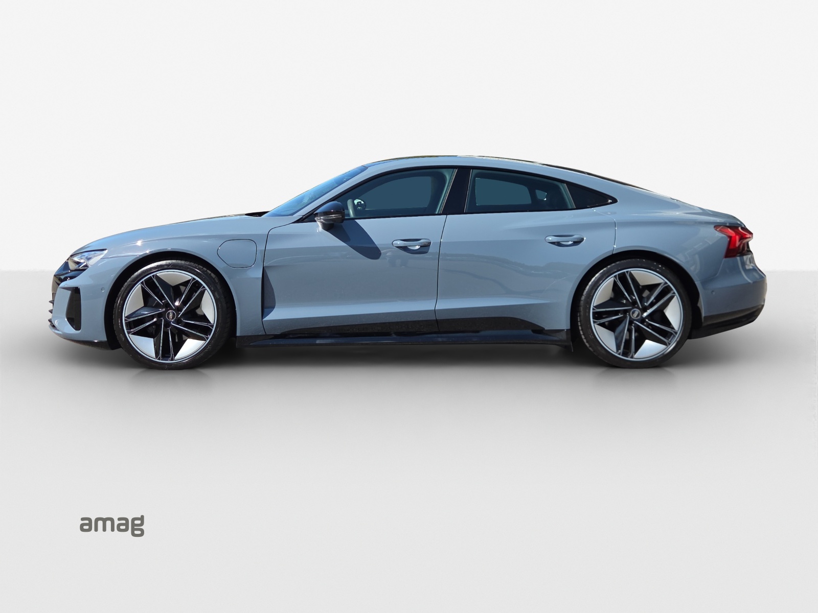 AUDI e-tron GT quattro-showroom-element-1