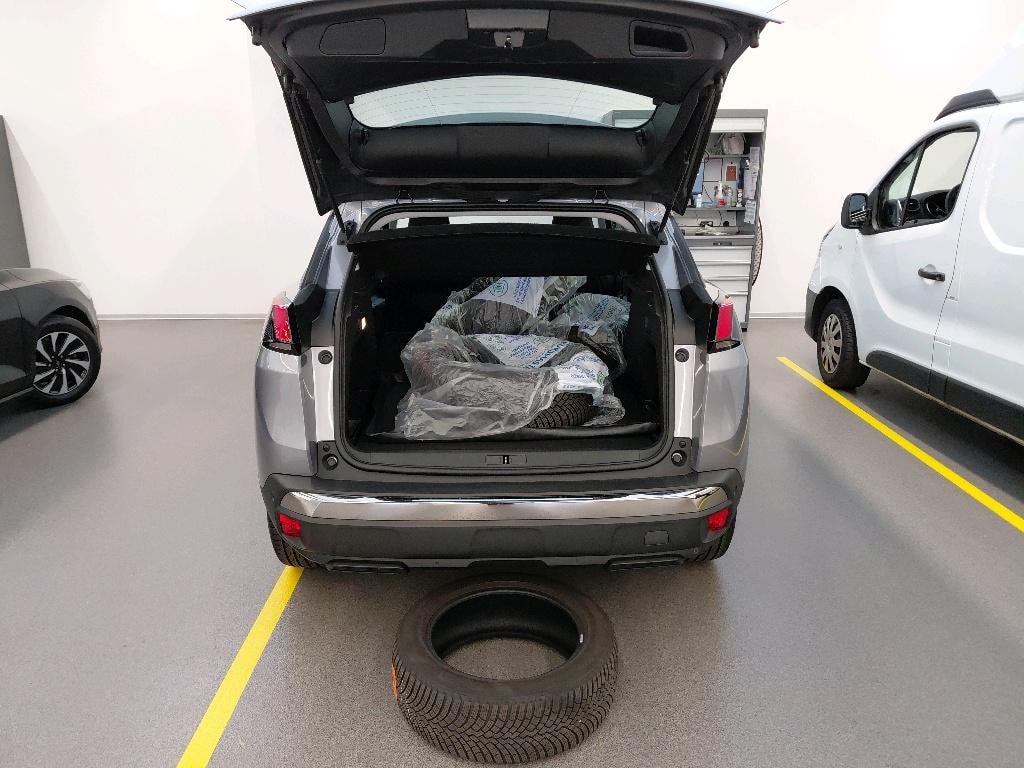PEUGEOT 3008 1.5 BlueHDi Allure EAT ** Frisch ab MFK und Service ** CH Auto ** 1. Hand **-image-5