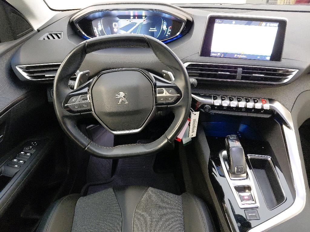 PEUGEOT 3008 1.5 BlueHDi Allure EAT ** Frisch ab MFK und Service ** CH Auto ** 1. Hand **-image-3