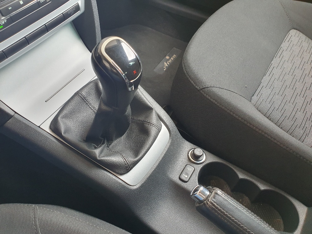 SKODA Octavia Combi 1.8 TSI Arosa 4x4-image-9