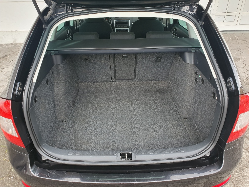 SKODA Octavia Combi 1.8 TSI Arosa 4x4-image-4
