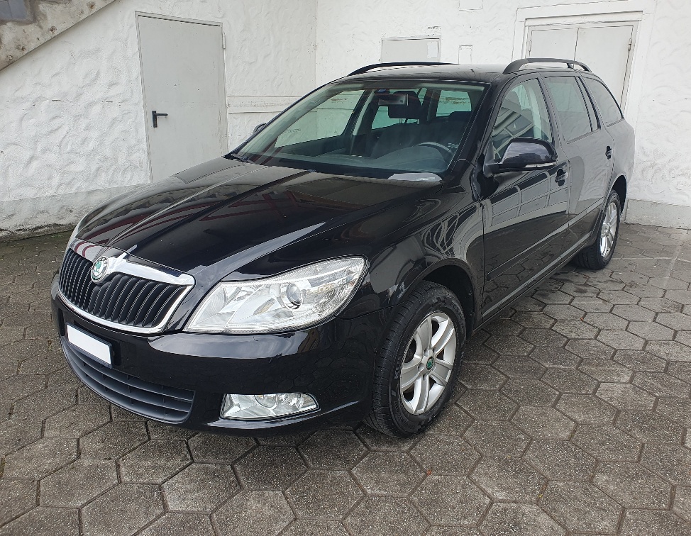 SKODA Octavia Combi 1.8 TSI Arosa 4x4-image-0