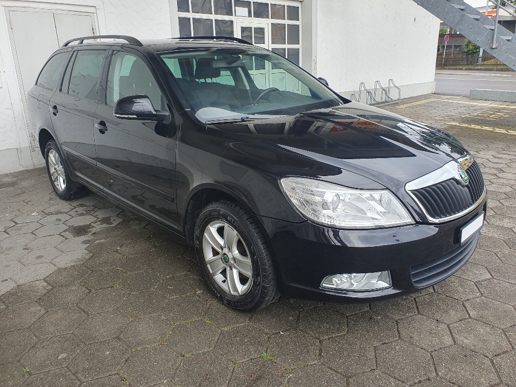 SKODA Octavia Combi 1.8 TSI Arosa 4x4-image-1