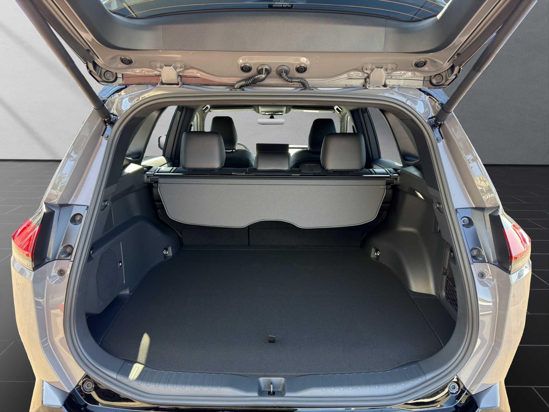 TOYOTA RAV4 2.5 Plug-In-Hybrid GR Sport-image-10
