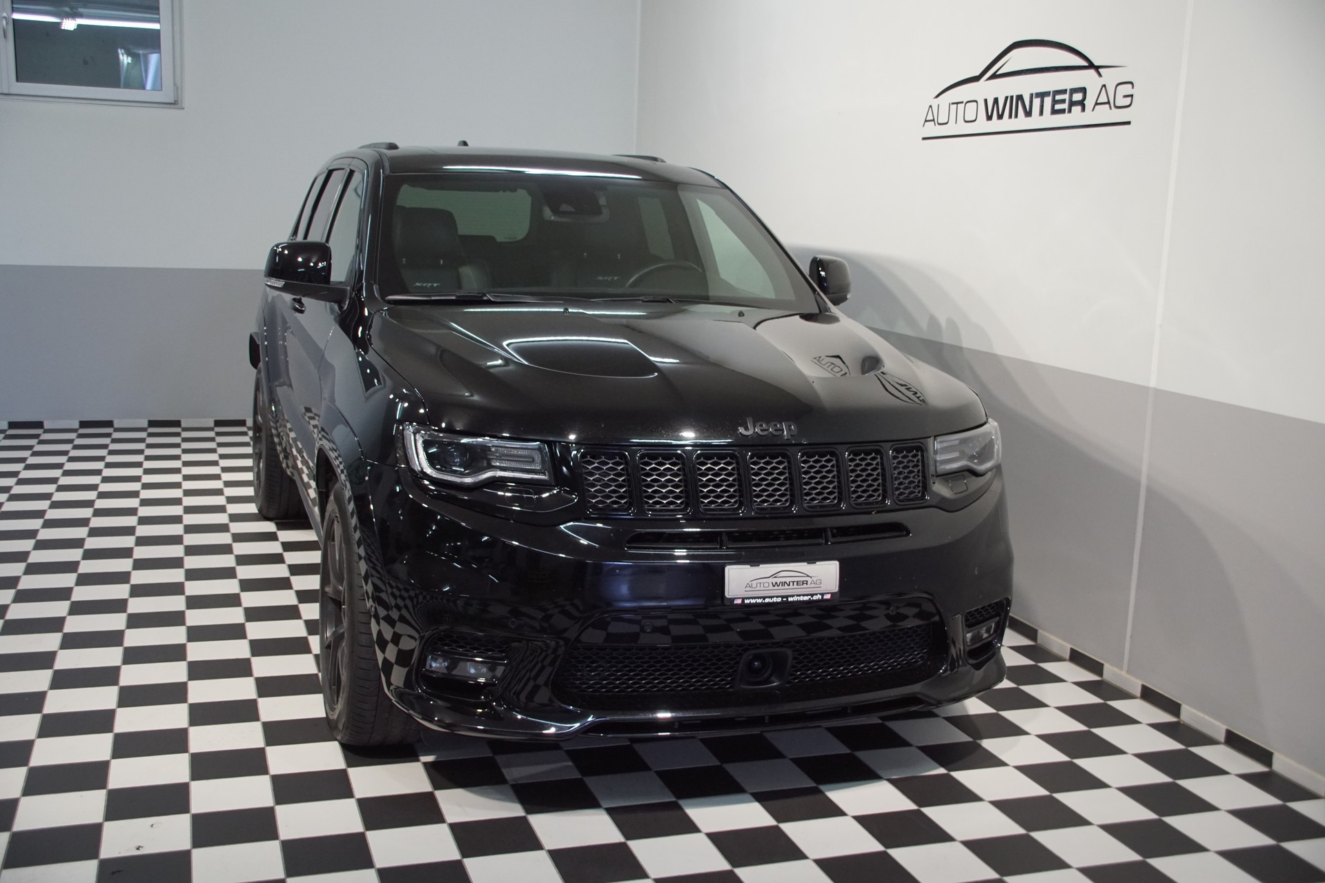 JEEP Grand Cherokee 6.4 V8 HEMI SRT8 Automatic-image-4