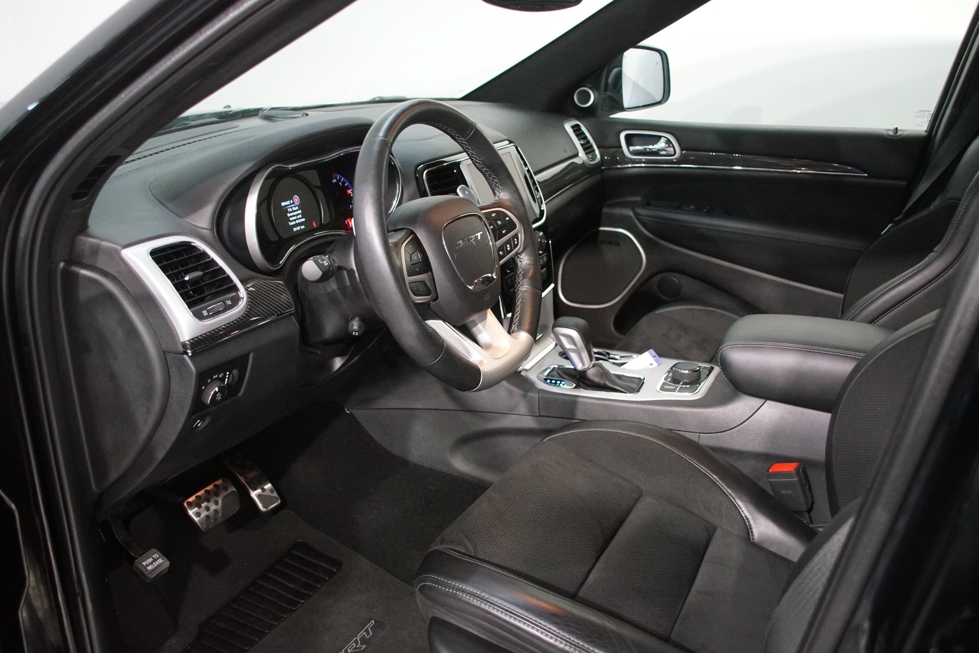 JEEP Grand Cherokee 6.4 V8 HEMI SRT8 Automatic-image-11