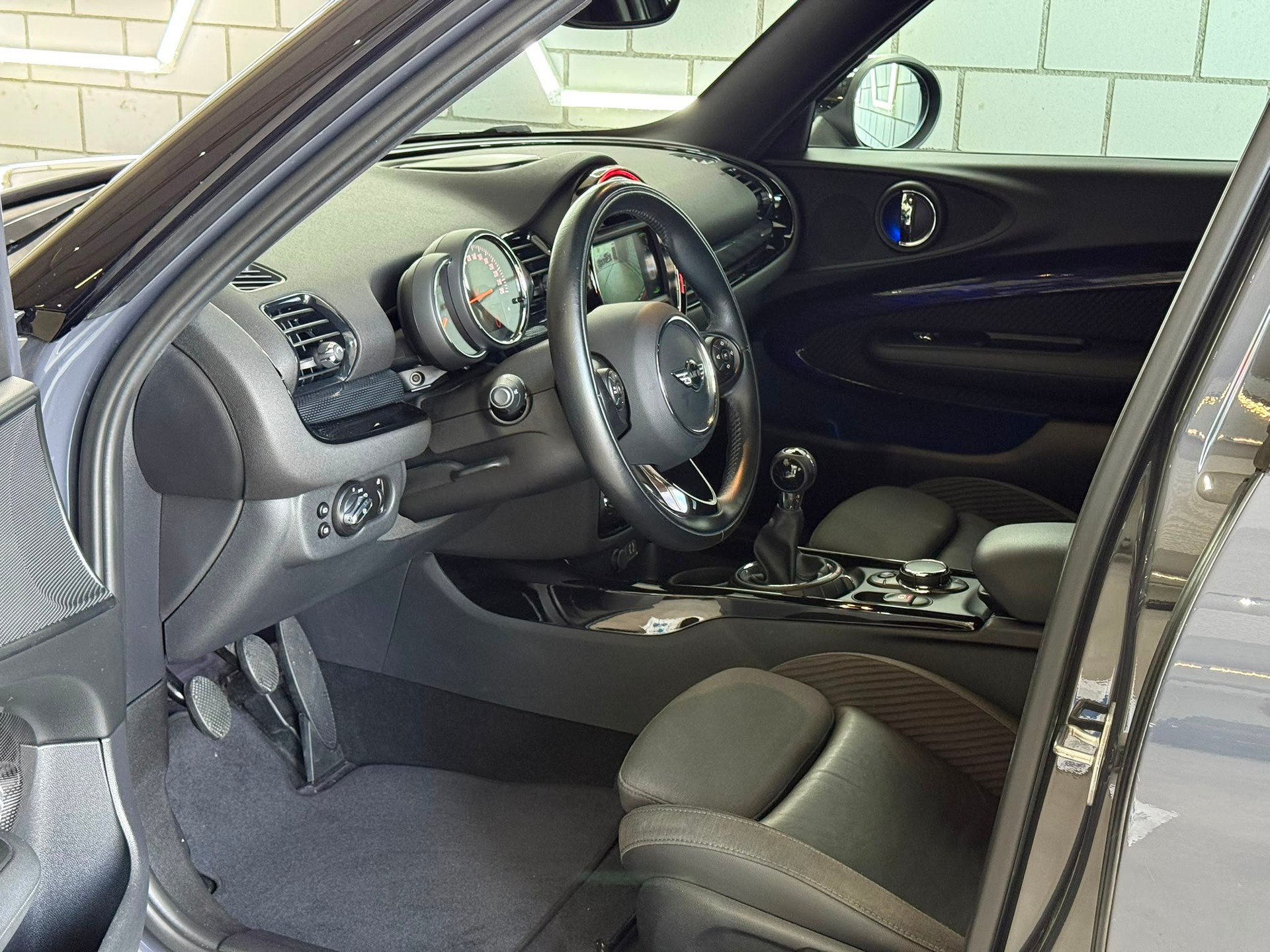 MINI Clubman Cooper S ALL4-image-4