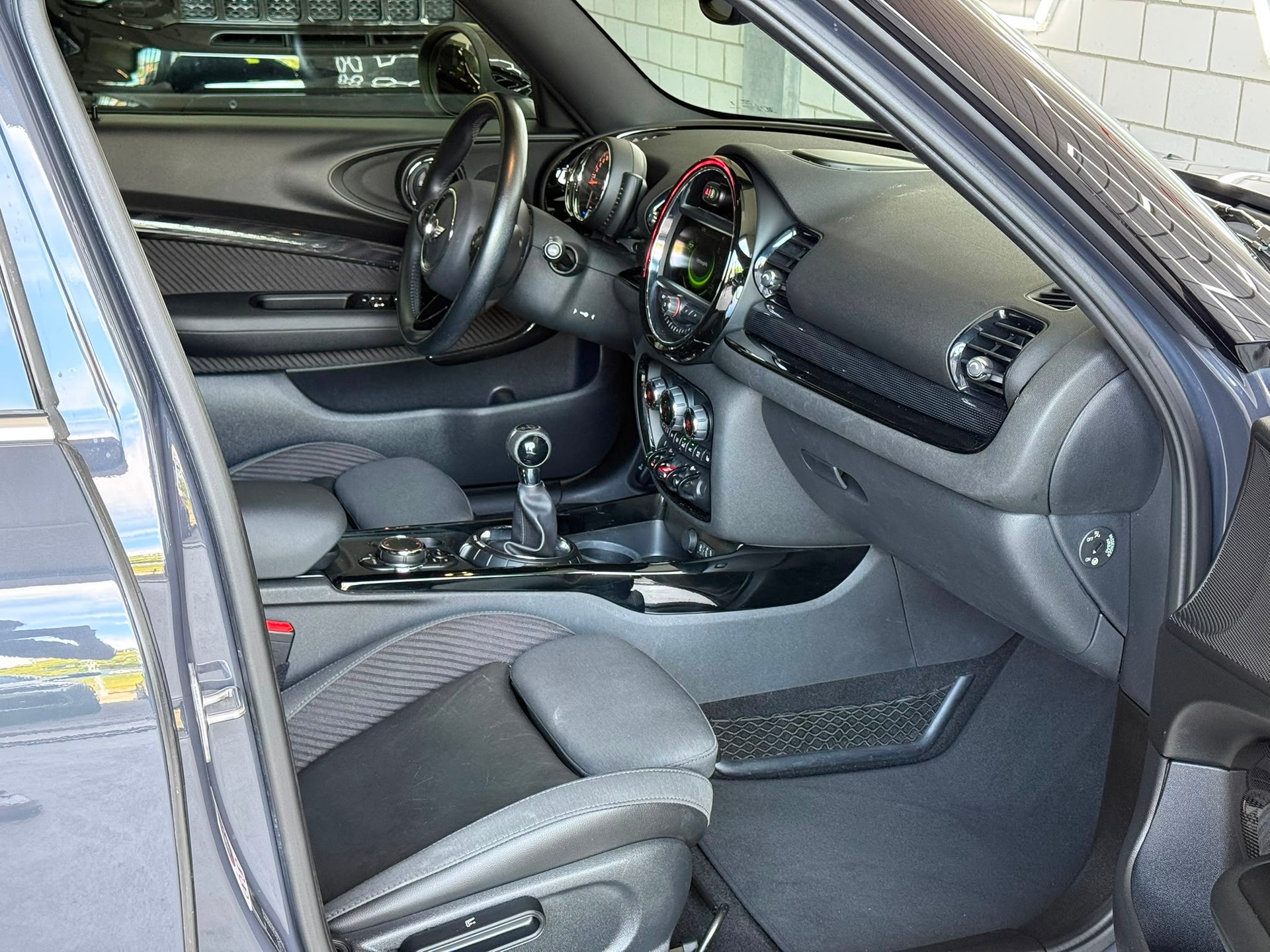 MINI Clubman Cooper S ALL4-image-6