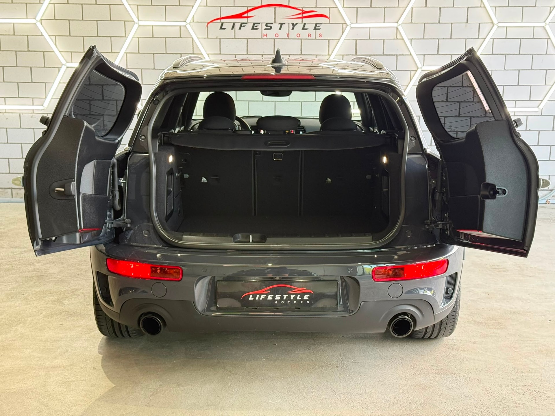 MINI Clubman Cooper S ALL4-image-13