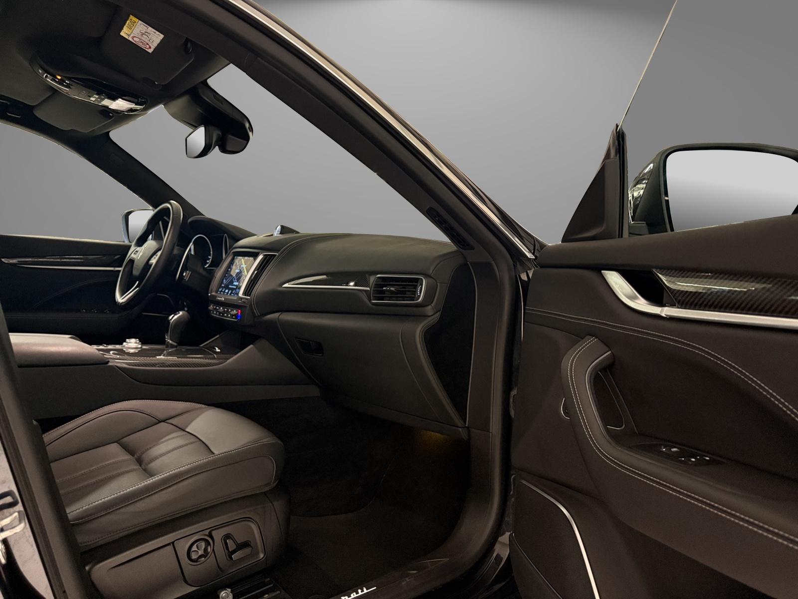 MASERATI Levante 3.0 V6 S GranSport-image-20