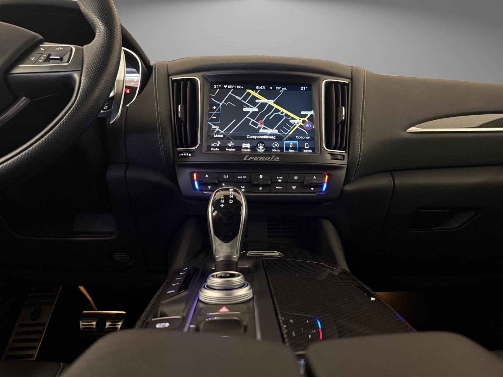 MASERATI Levante 3.0 V6 S GranSport-image-16