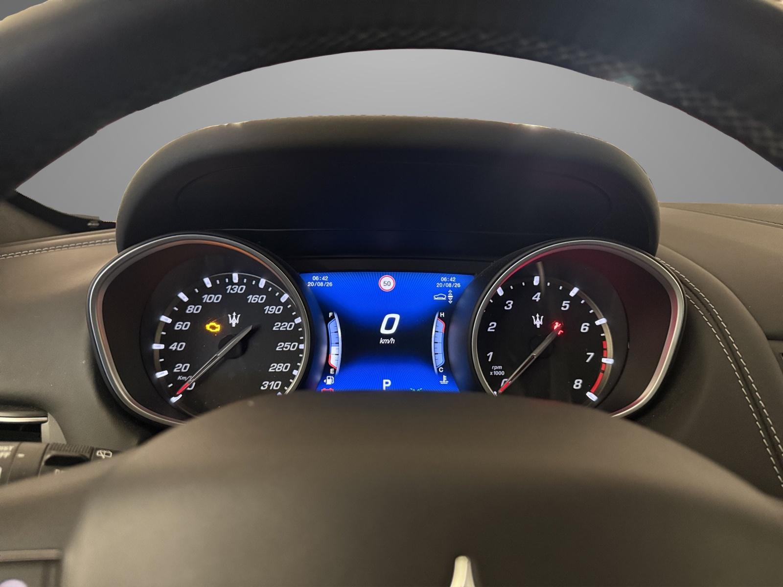 MASERATI Levante 3.0 V6 S GranSport-image-12