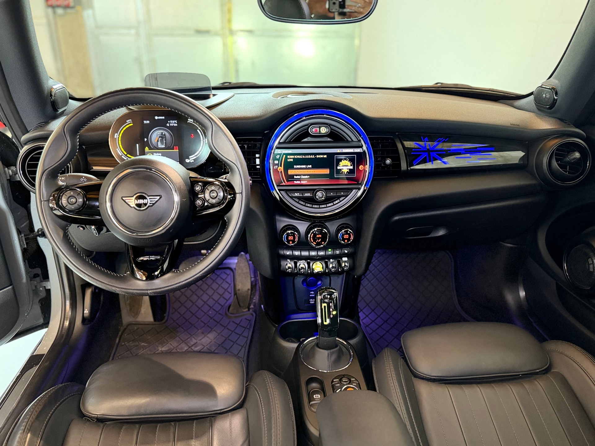 MINI Cooper SE-image-10