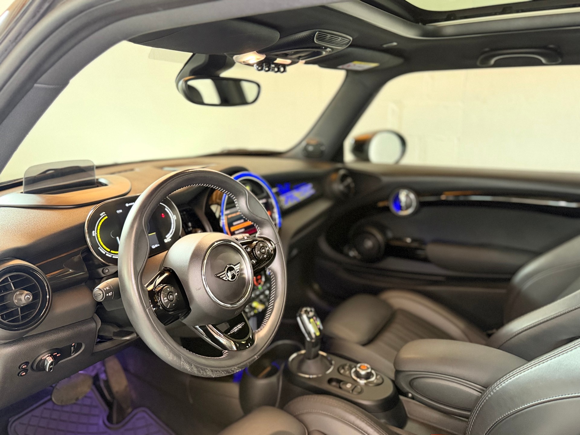MINI Cooper SE-image-11