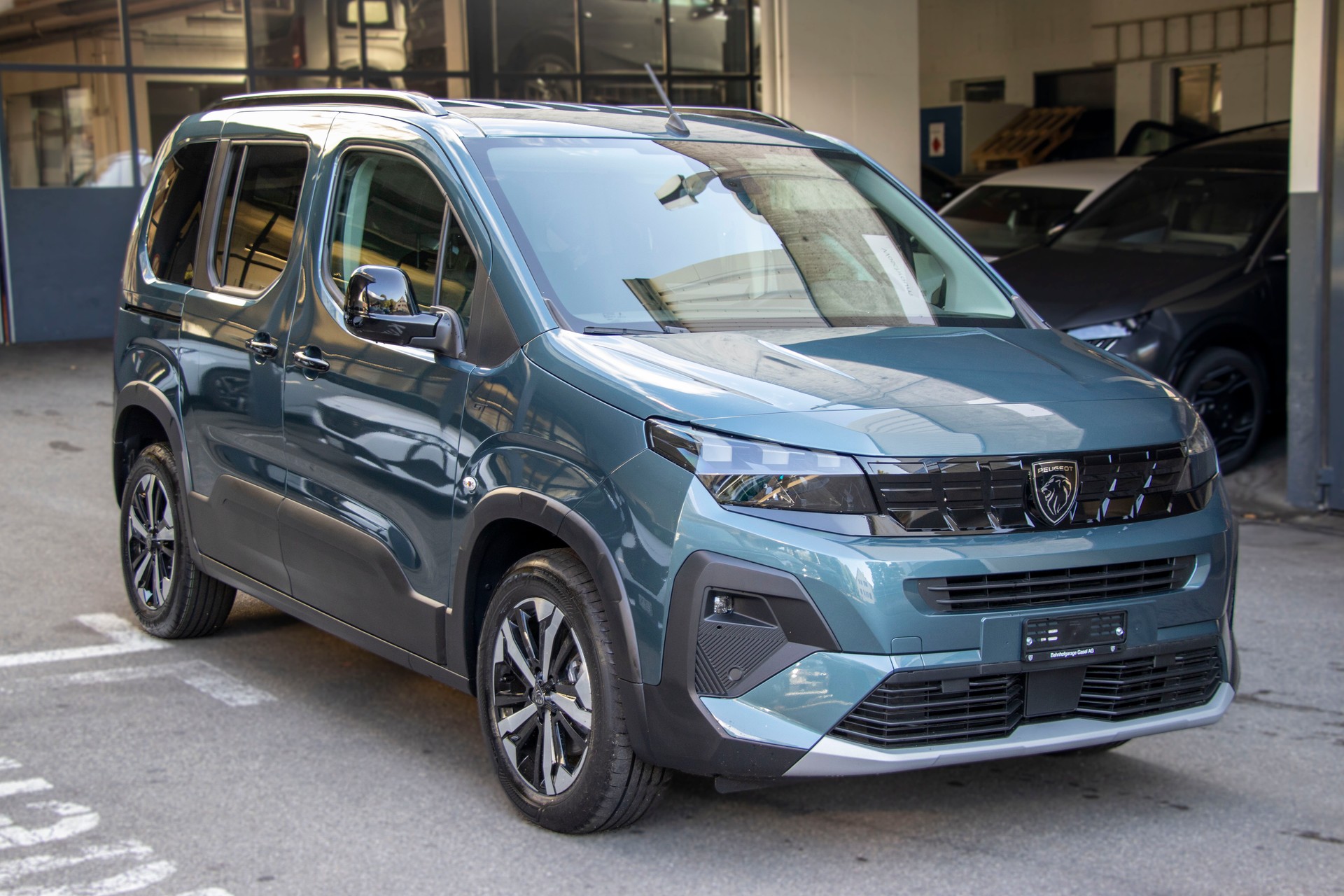 PEUGEOT Rifter 1.5 BlueHDi GT EAT8-showroom-element-1