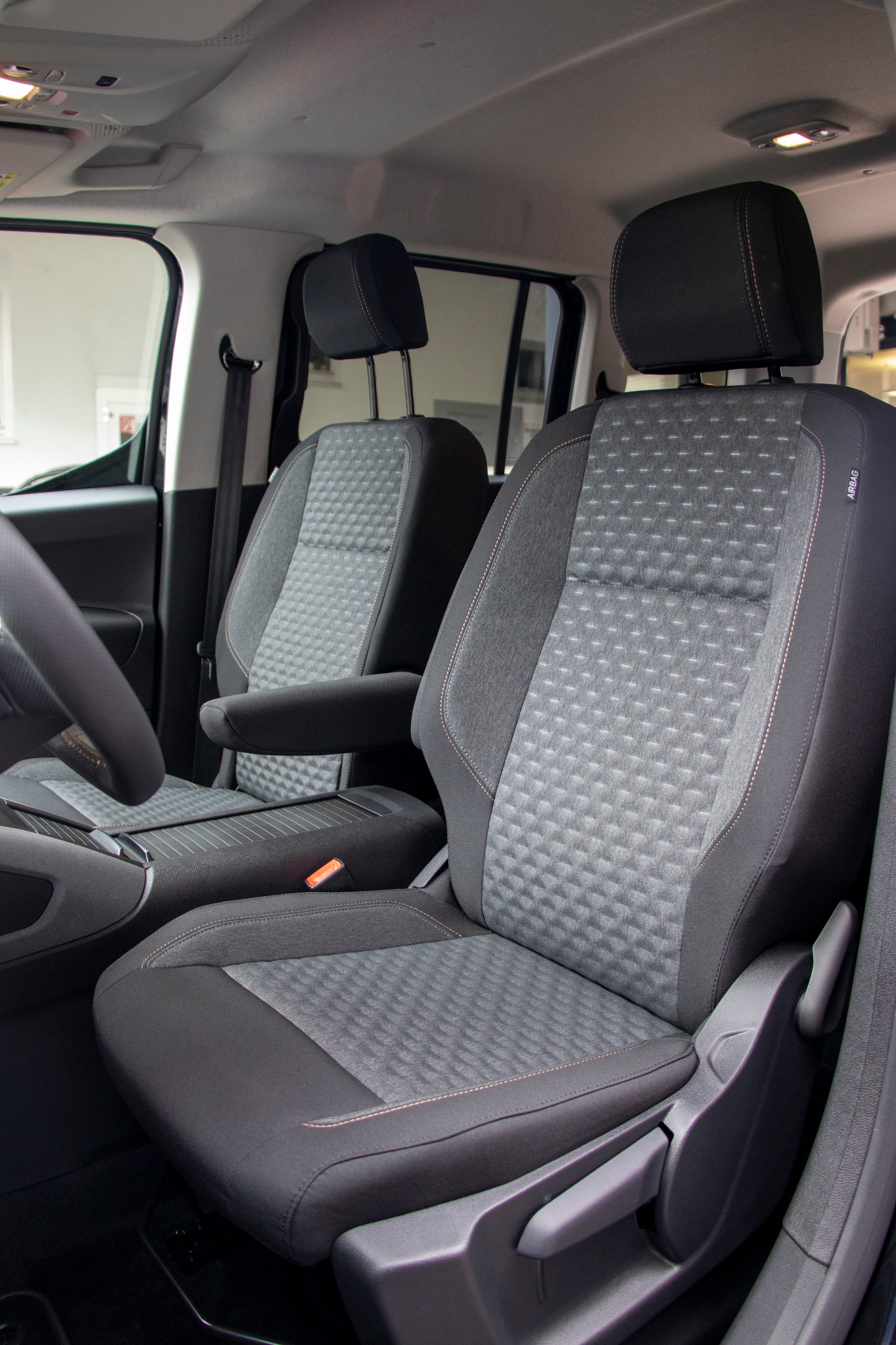 PEUGEOT Rifter 1.5 BlueHDi GT EAT8-image-8