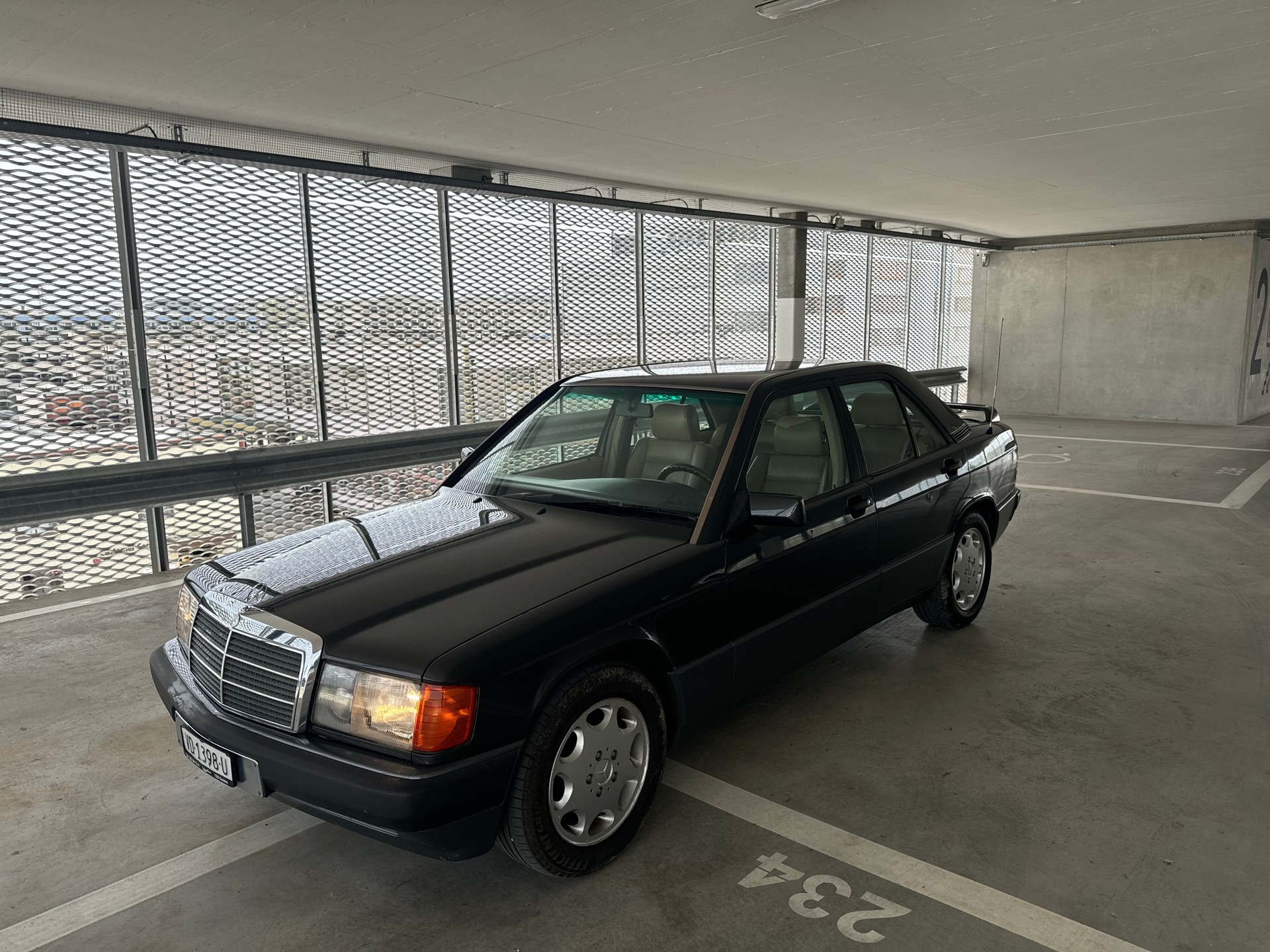 MERCEDES-BENZ 190 D 2.5 Turbo-image-2