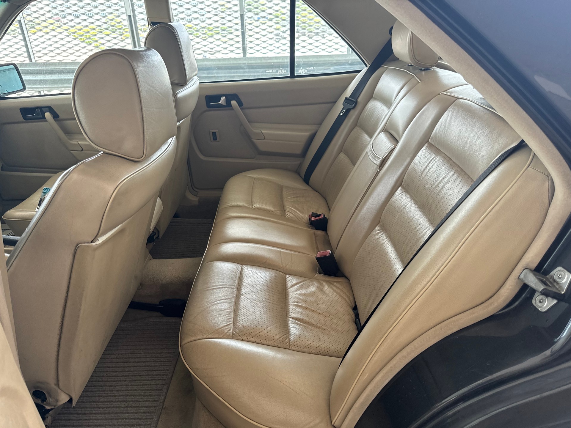 MERCEDES-BENZ 190 D 2.5 Turbo-image-13